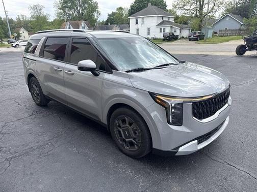 Metal 2025 Kia Carnival Hybrid EX
