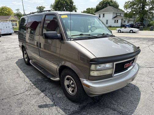 2002 GMC Safari SLE