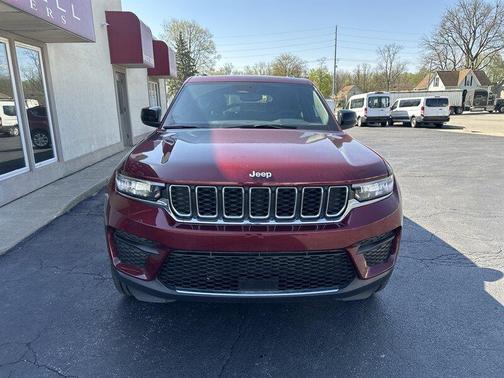 2024 Jeep Grand Cherokee Laredo