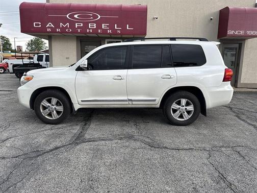 2014 Toyota Land Cruiser V8