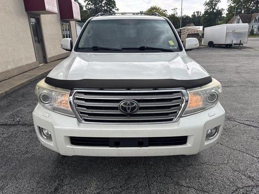 2014 Toyota Land Cruiser V8