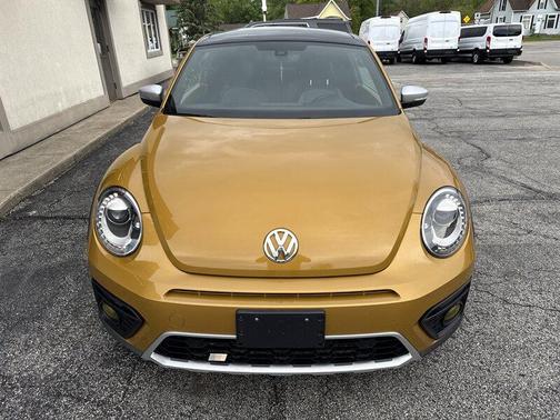 2018 Volkswagen Beetle 2.0T Dune