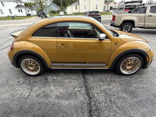 2018 Volkswagen Beetle 2.0T Dune