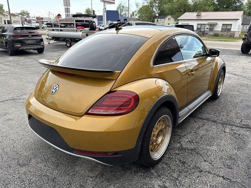 2018 Volkswagen Beetle 2.0T Dune
