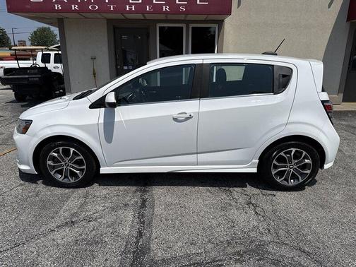 2017 Chevrolet Sonic LT