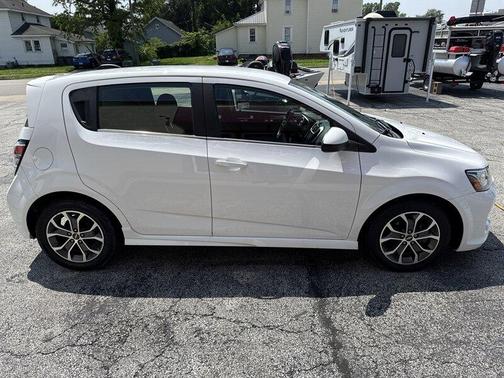 2017 Chevrolet Sonic LT