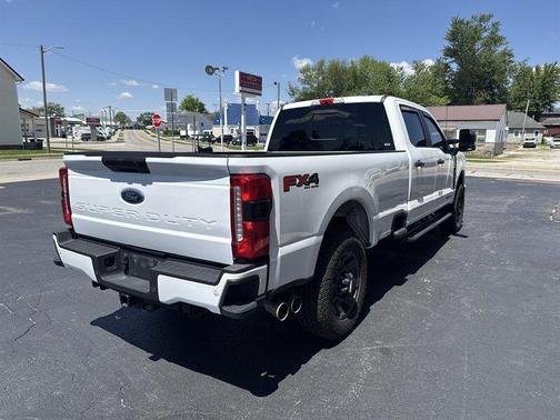Oxford White 2024 Ford F-350 XL