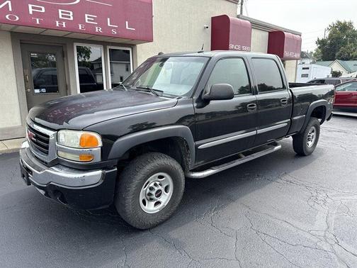 2005 GMC Sierra 2500 WT