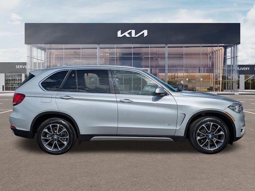 Glacier Silver Metallic 2018 BMW X5 sDrive35i