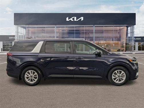 2022 Kia Carnival LXS