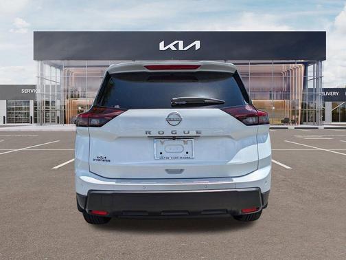 Everest White P 2025 Nissan Rogue SV