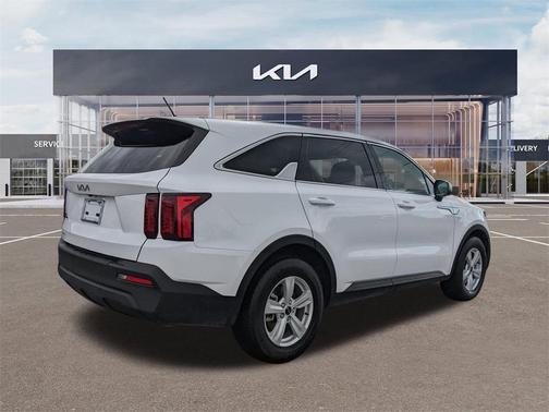 2023 Kia Sorento LX