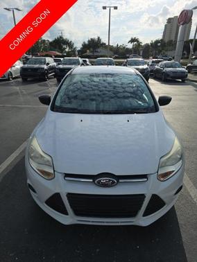 Oxford White 2013 Ford Focus S