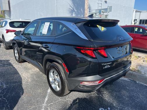 2023 Hyundai TUCSON SE