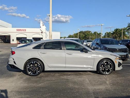 2023 Kia K5 GT-Line