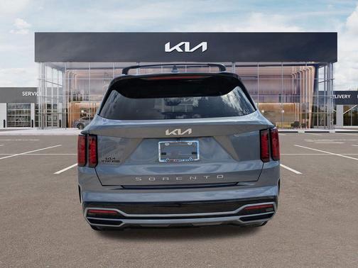Everlasting Silver 2022 Kia Sorento S