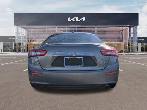 2016 Maserati Ghibli Base