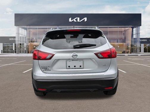 Brilliant Silver Metallic 2019 Nissan Rogue Sport SL