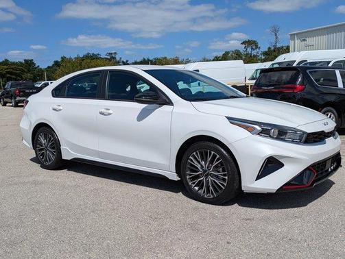 Snow White Pearl 2024 Kia Forte GT-Line