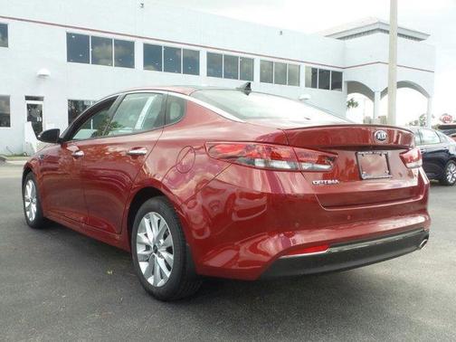 2018 Kia Optima S