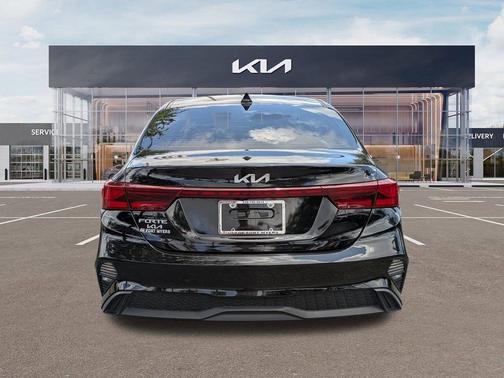 Aurora Black 2023 Kia Forte LXS