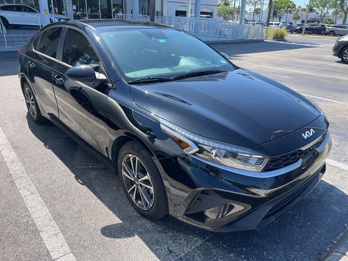 Aurora Black 2023 Kia Forte LXS
