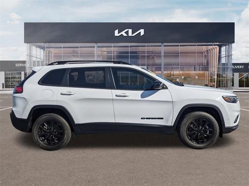 2023 Jeep Cherokee Altitude Lux