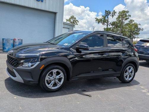 Abyss Black Pearl 2023 Hyundai KONA SEL