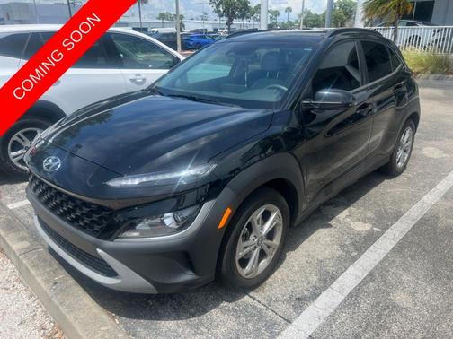 Abyss Black Pearl 2023 Hyundai KONA SEL