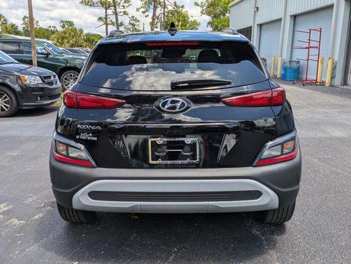Abyss Black Pearl 2023 Hyundai KONA SEL