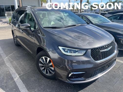 2021 Chrysler Pacifica Hybrid Touring L