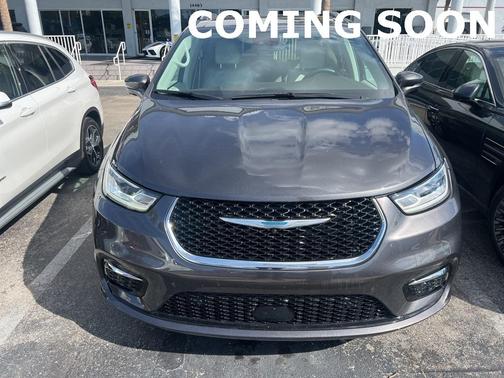 2021 Chrysler Pacifica Hybrid Touring L