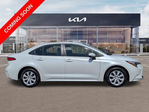 Ice 2024 Toyota Corolla Hybrid LE