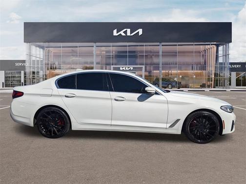 2021 BMW 540 i