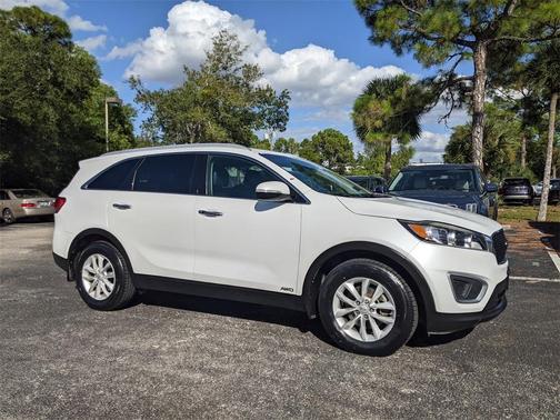 2017 Kia Sorento LX