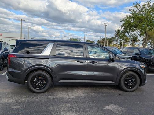 2026 Kia Carnival LX