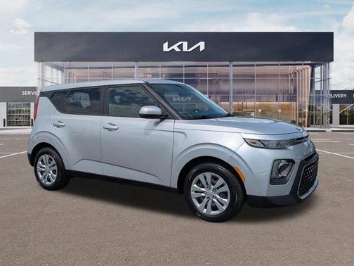 Sparkling Silver 2020 Kia Soul LX