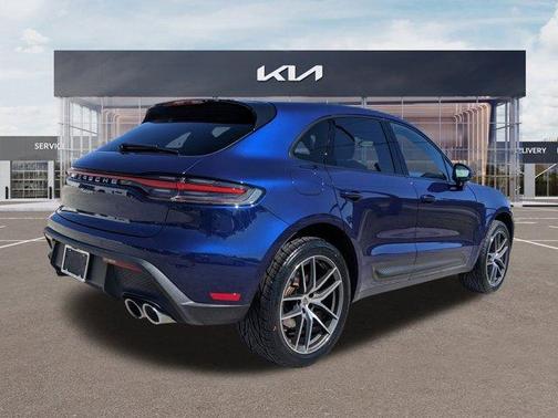 2023 Porsche Macan T