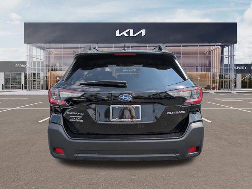 Crystal Black Silica 2024 Subaru Outback Premium