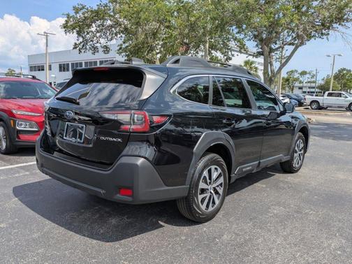 Crystal Black Silica 2024 Subaru Outback Premium