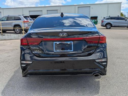 Aurora Black 2019 Kia Forte LXS