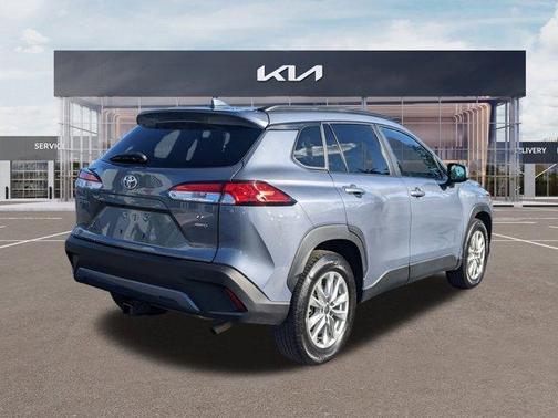 2022 Toyota Corolla Cross LE