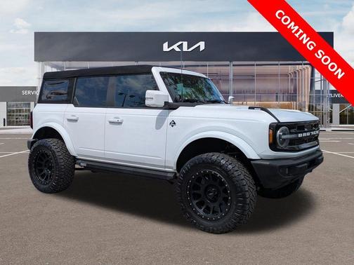 2024 Ford Bronco Outer Banks