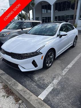 Glacial White Pearl 2024 Kia K5 EX