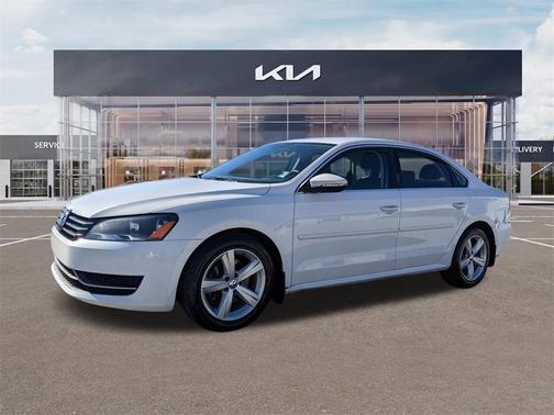 2012 Volkswagen Passat 2.5 SE