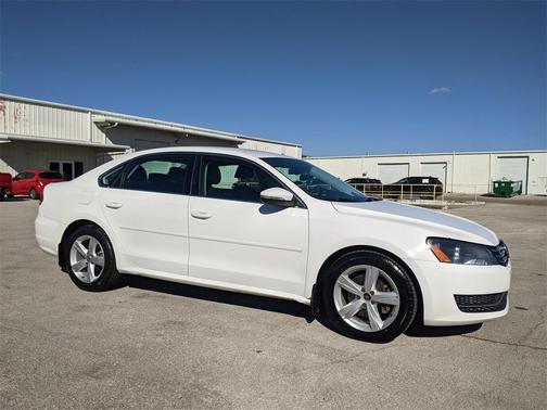 2012 Volkswagen Passat 2.5 SE