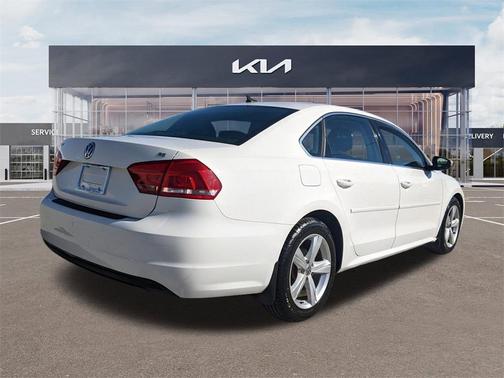 2012 Volkswagen Passat 2.5 SE
