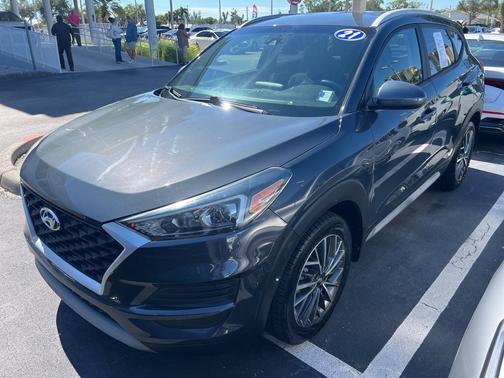 2021 Hyundai TUCSON SEL
