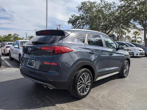 2021 Hyundai TUCSON SEL