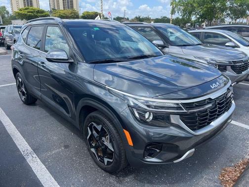 Gravity Gray 2024 Kia Seltos EX